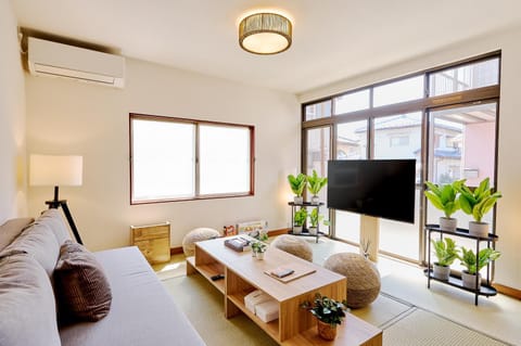 TV and multimedia, Living room, air conditioner
