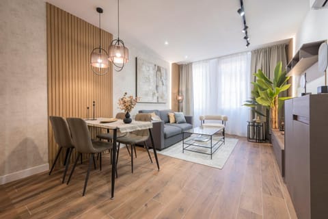 Communal lounge/ TV room, Living room, Dining area
