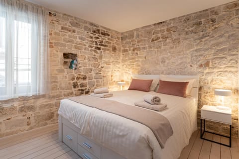 Bed, Decorative detail, Bedroom