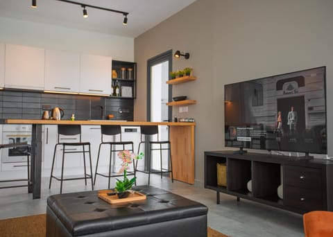 Kitchen or kitchenette, Dining area, dishwasher, minibar, oven, pet friendly, stove