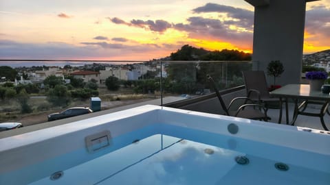 Patio, Natural landscape, Activities, Hot Tub, View (from property/room), View (from property/room), Balcony/Terrace, City view, Mountain view, Pool view, Sunset, sunbed