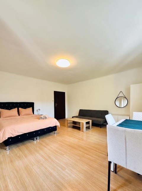 Property building, Bed, Bedroom