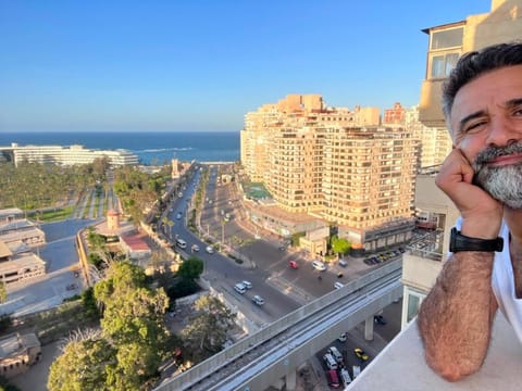 Bird's eye view, Sea view, Street view, Location