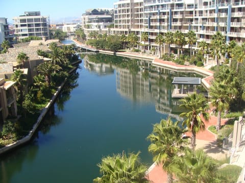 Day, Lake view