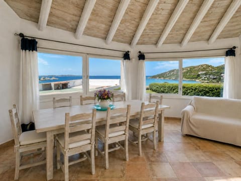 Living room, Dining area, Sea view