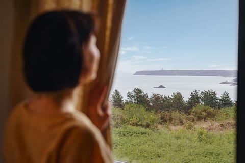 People, Sea view