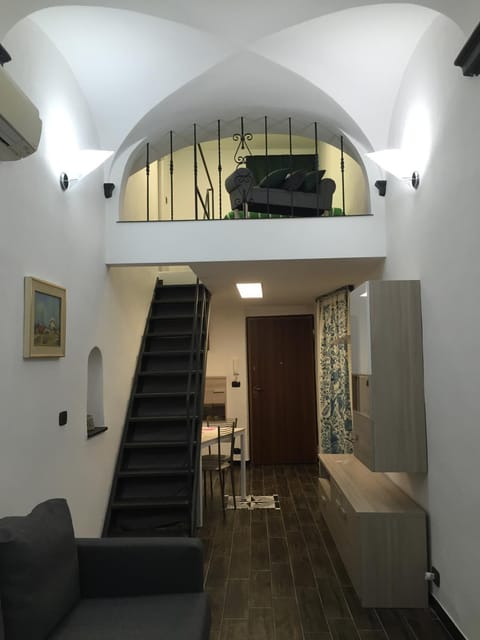 Living room, Decorative detail, Seating area