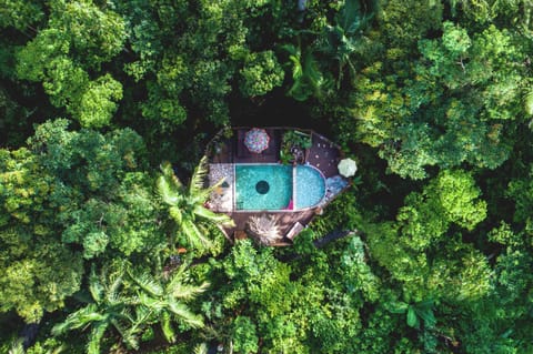 On site, Swimming pool, Swimming pool