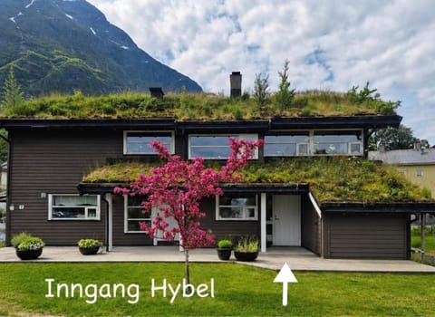 Property building, Spring, Garden, Garden view, Mountain view