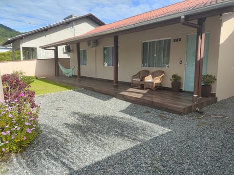 Patio, Facade/entrance, Garden