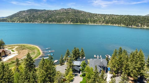 Bird's eye view, Lake view