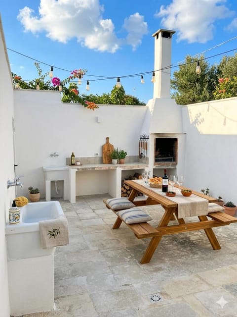 Patio, Dining area, fireplace