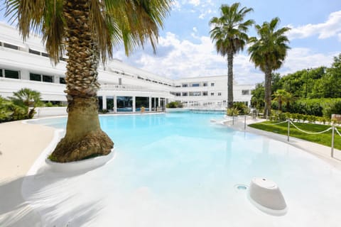 Property building, Swimming pool