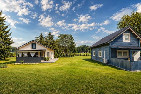 Property building, Spring, Day, Natural landscape, Garden, Garden view