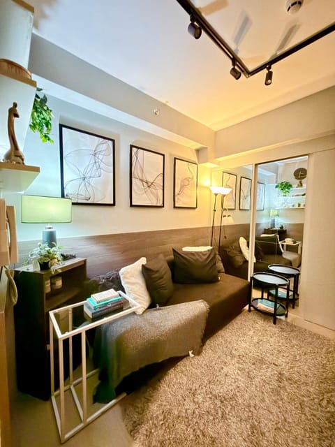 Bed, Living room