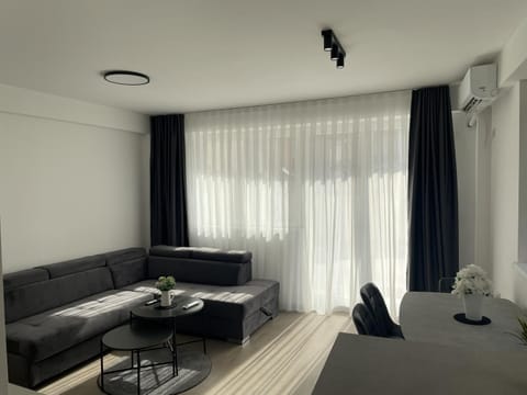 Bed, Living room, Dining area, air conditioner