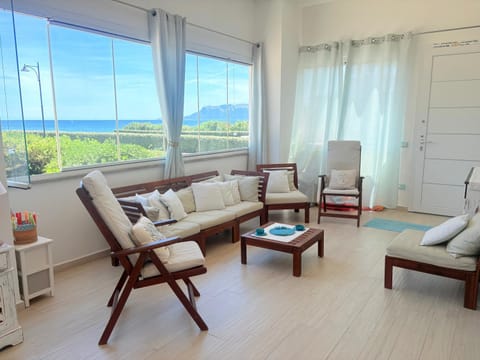 Patio, View (from property/room), Balcony/Terrace, Living room, Seating area