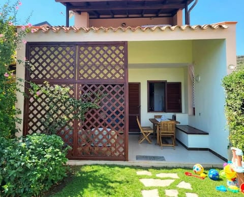 Patio, Garden view