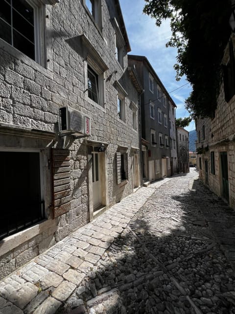Property building, Street view