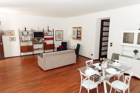 TV and multimedia, Living room, Dining area, pet friendly