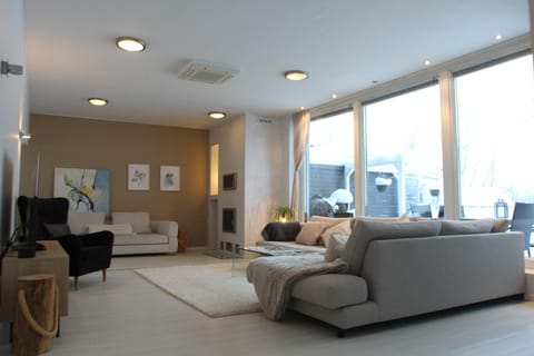 TV and multimedia, Living room, Seating area