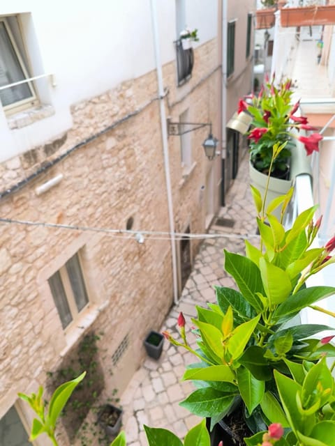 Property building, Day, View (from property/room), Balcony/Terrace