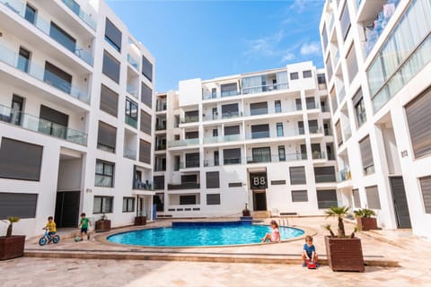 Property building, Swimming pool