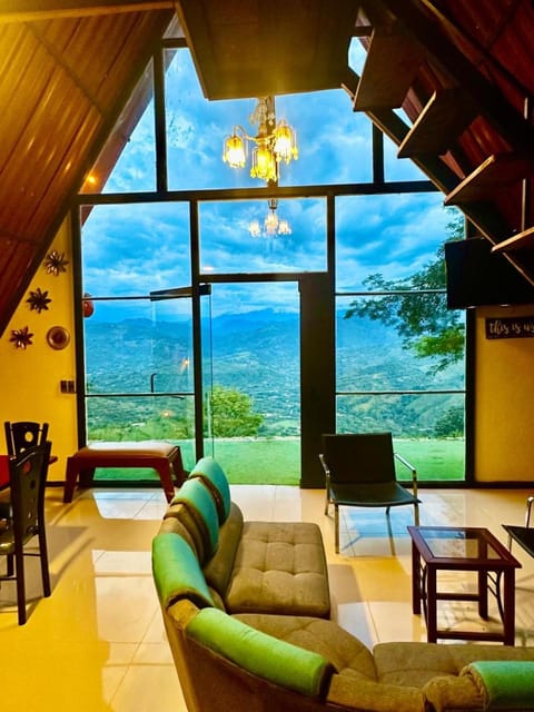 Living room, Mountain view