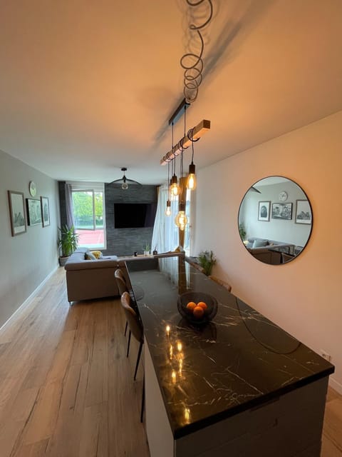 Communal lounge/ TV room, Living room, Lounge or bar
