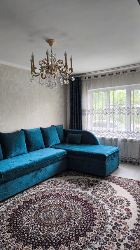 Living room, Photo of the whole room