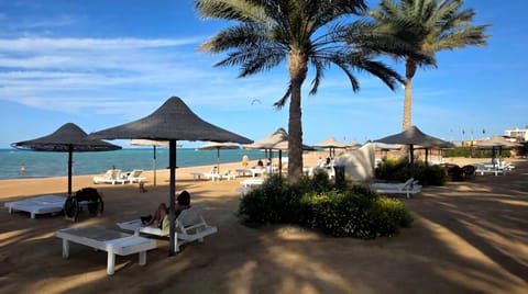 Nearby landmark, Day, Natural landscape, Beach, Lake view, Sea view, sunbed