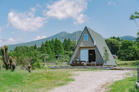 Property building, Day, Natural landscape, Mountain view