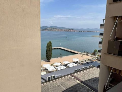 Day, Natural landscape, View (from property/room), Balcony/Terrace, Lake view