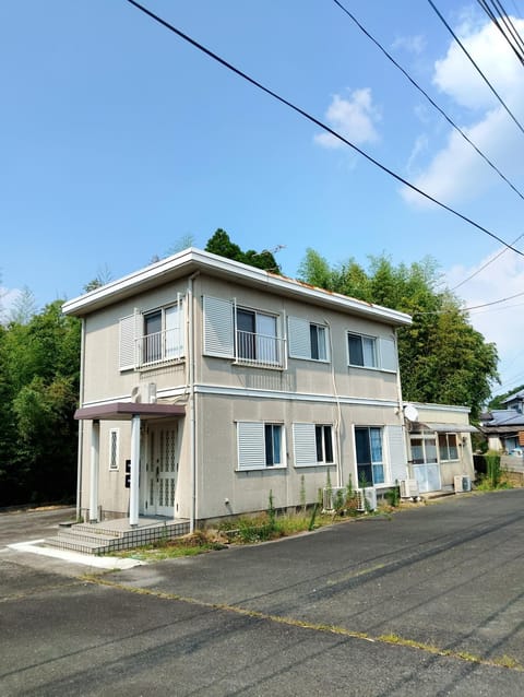 Property building, Day, Street view