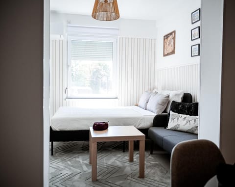 Seating area, Bedroom