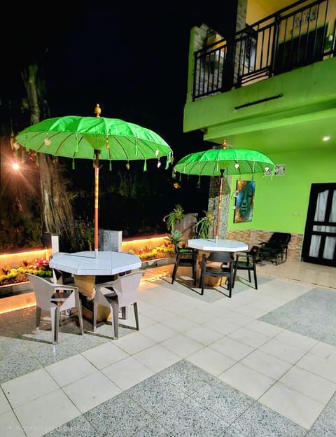 Property building, Patio, Restaurant/places to eat, Night, Garden, View (from property/room), Balcony/Terrace, Dining area, Garden view, Breakfast