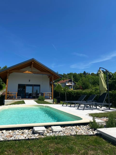 Pool view, Swimming pool, sunbed