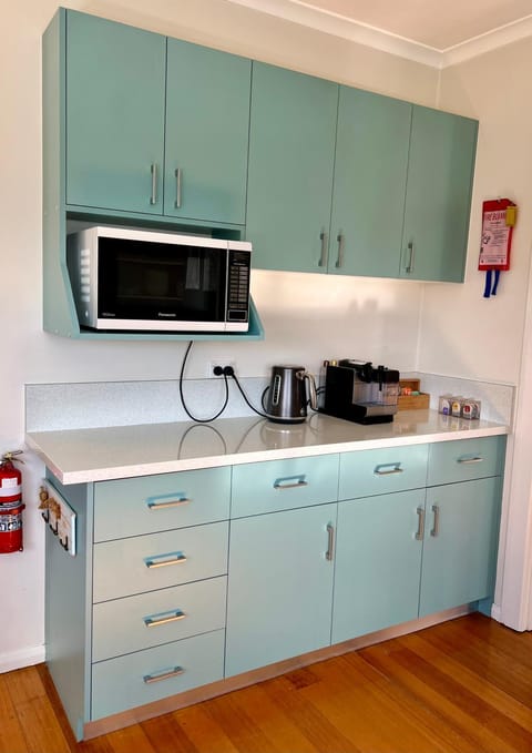 Penguin Beach House House in Penguin