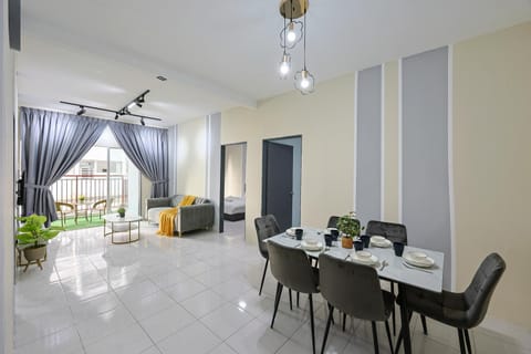 Living room, Seating area, Dining area