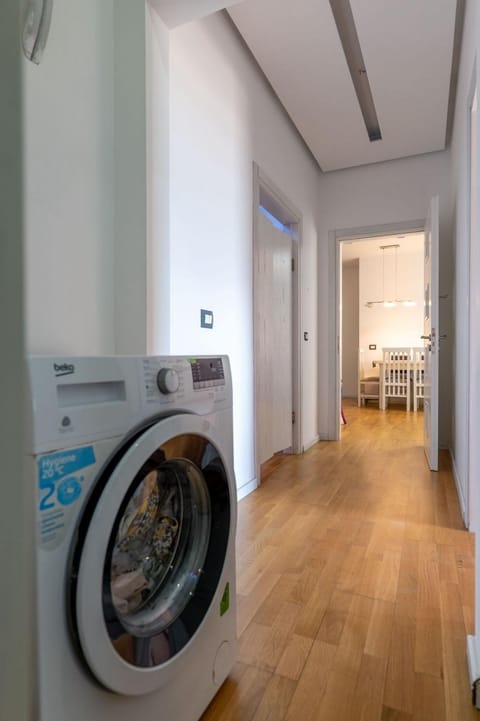 Kitchen or kitchenette, Living room, Seating area, washing machine