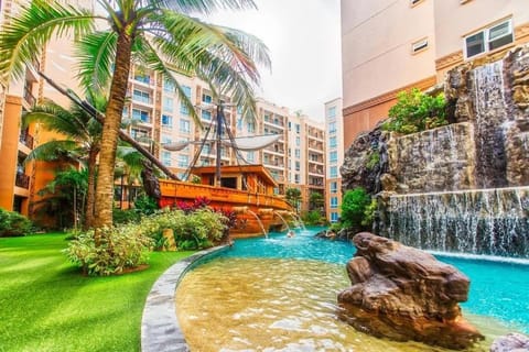 Property building, Swimming pool