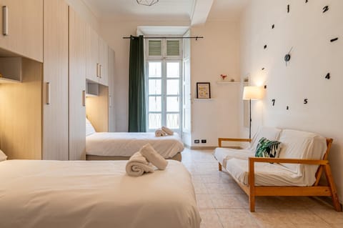 Bed, Balcony/Terrace, Bedroom, heating, towels, wardrobe