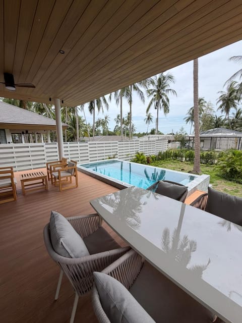 Balcony/Terrace, Pool view, Swimming pool