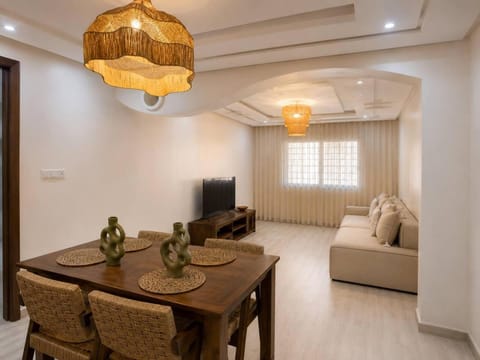 TV and multimedia, Living room, Dining area