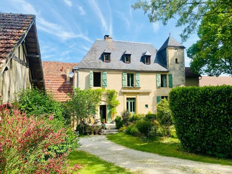 Property building, Garden, Garden view, Landmark view