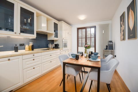 Kitchen or kitchenette, stove, kitchen