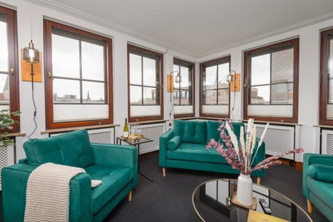 View (from property/room), Living room, Seating area
