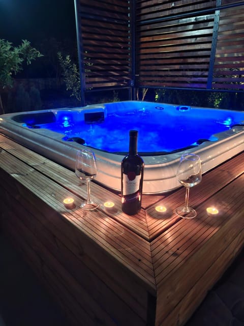 Hot Tub, Spa and wellness centre/facilities