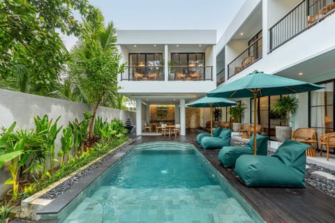 Property building, Patio, Day, Natural landscape, Garden, View (from property/room), Balcony/Terrace, Seating area, Garden view, Pool view, Swimming pool