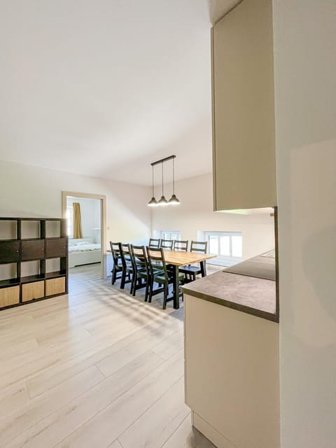 Kitchen or kitchenette, Photo of the whole room, Seating area, Dining area